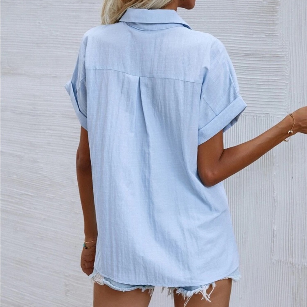 Button Front split sides blouse - Picture 3 of 4